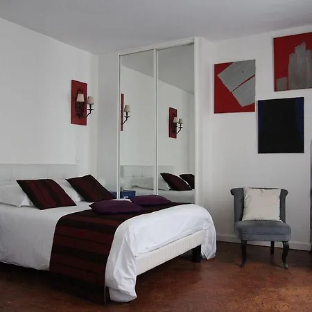 Big Studio In The Marais