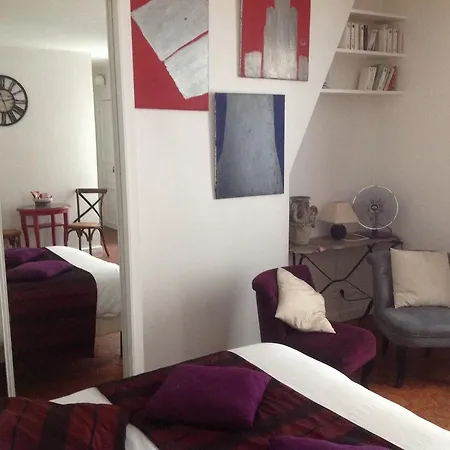 Big Studio In The Marais Apartamento París